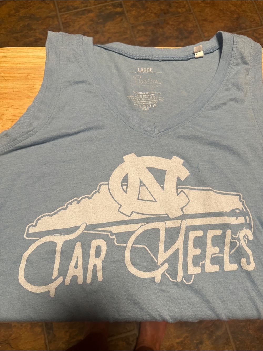 Pressbox UNC Tar Heels Sleeveless V-Neck Tank Top